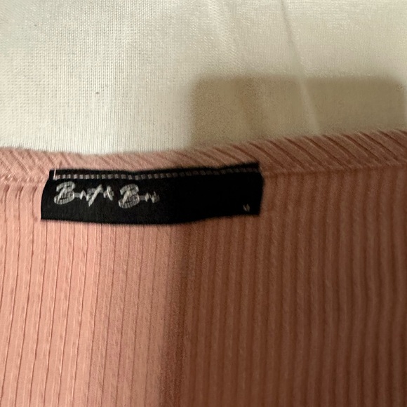 brit and bri size m cropped long sleeve - Picture 2 of 3